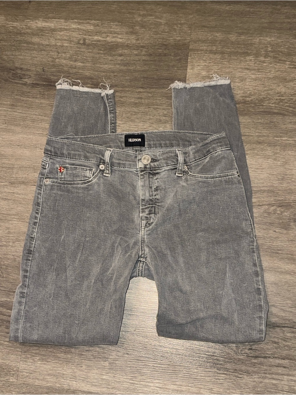 Hudson “Krista Super Skinny” Jeans Women's Gray Cropped Raw Hem Ankle Jeans